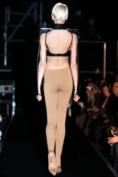 Look 2